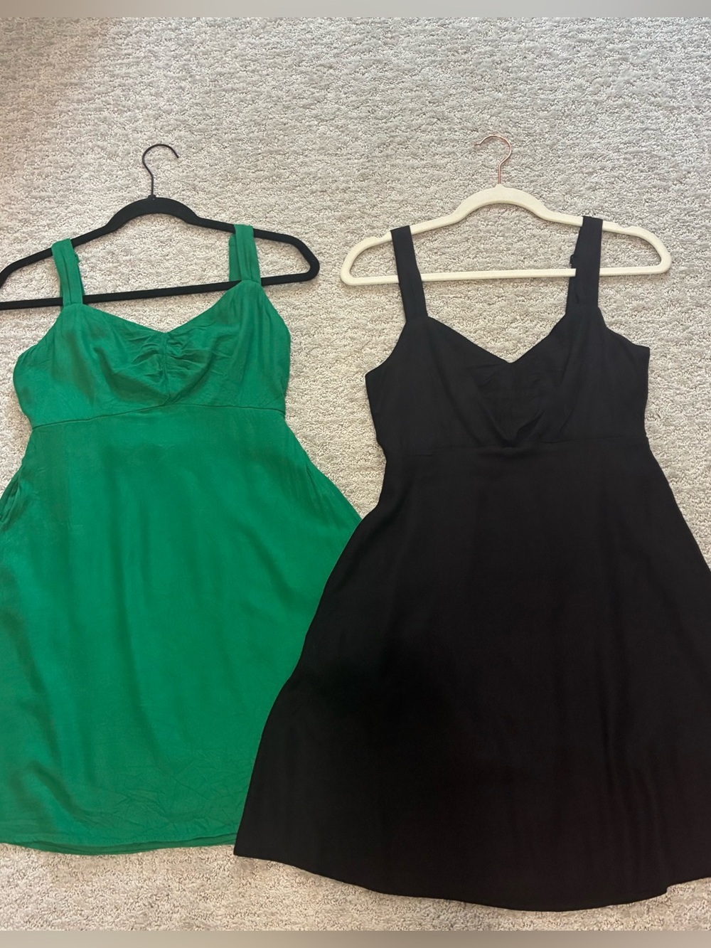 Old Navy Green and Black Sleeveless A-Line Mini Dresses